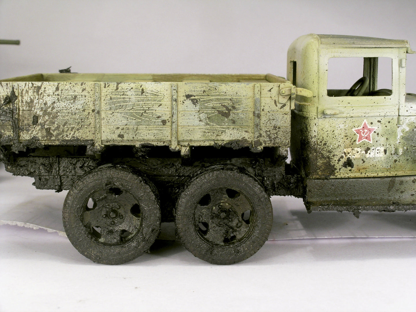 Vallejo Diorama Effects - Thick Mud Textures - 26.812 Black Mud - 200 ml