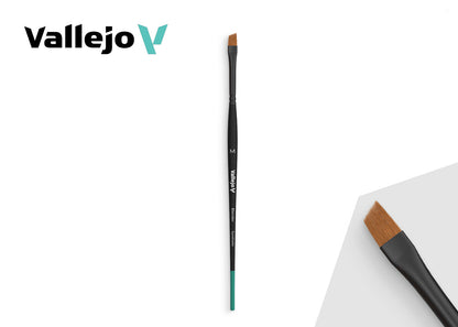 B05002 Vallejo Blender Brushes - Flat Angled Synthetic Brush (Medium)