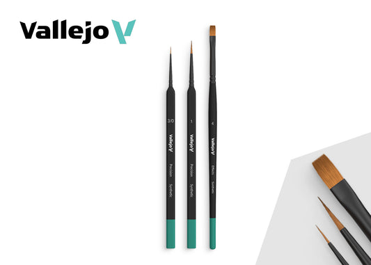 B03990 Vallejo Precision Brushes - Starter Set (ROUND 1, 3/0 TRIANGULAR HANDLE, FLAT 4)